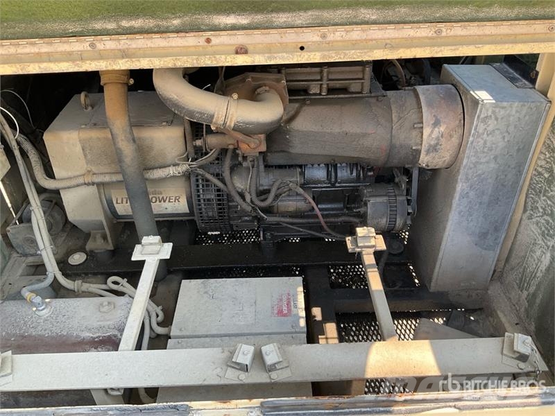 Amida LT5000 أبراج خفيفة