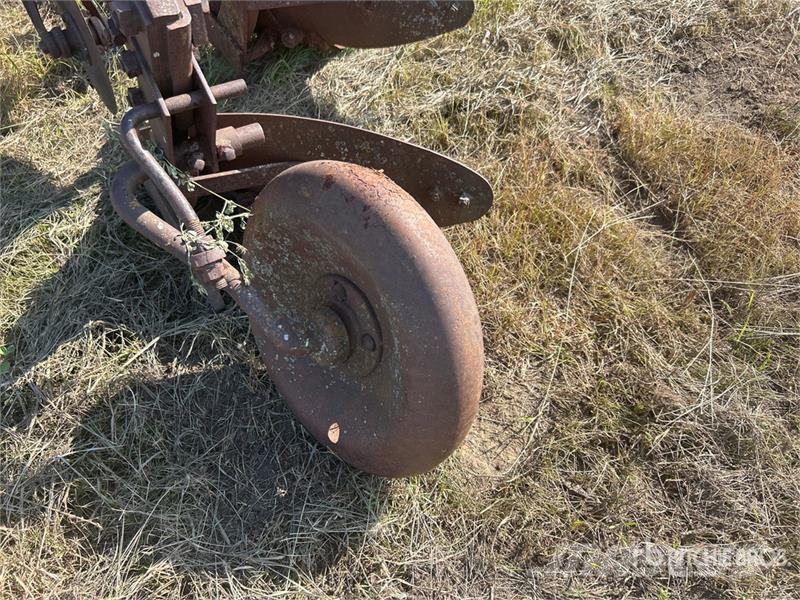 Antique 2 Bottom Plow Maszyny budowlane - Inne