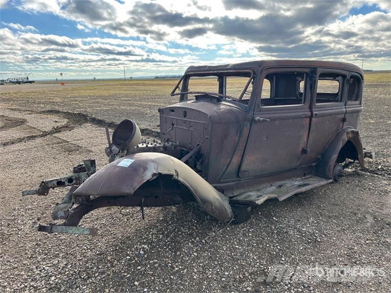 Antique Car (Inoperable) Outros Florestal