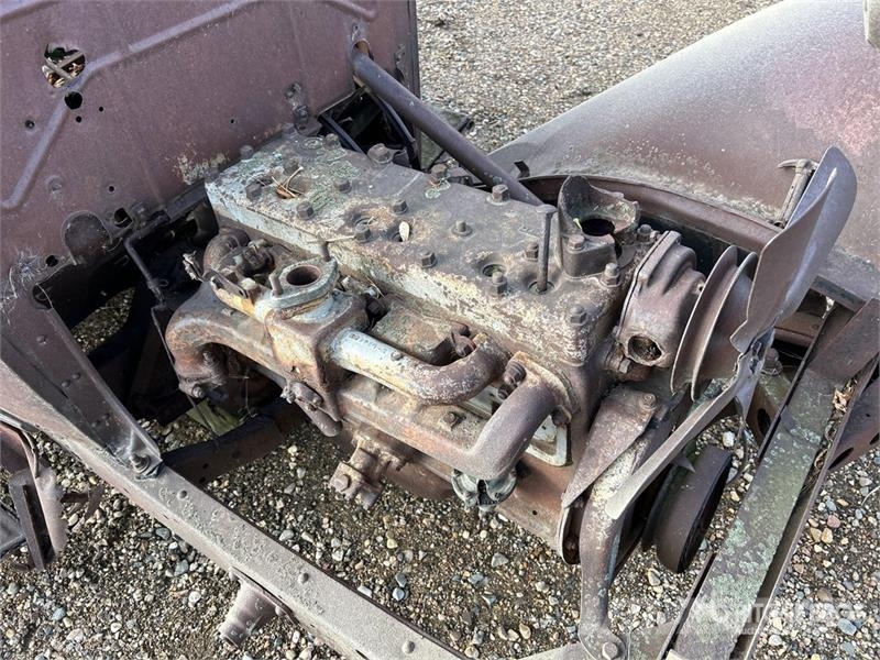 Antique Car (Inoperable) Outros Florestal