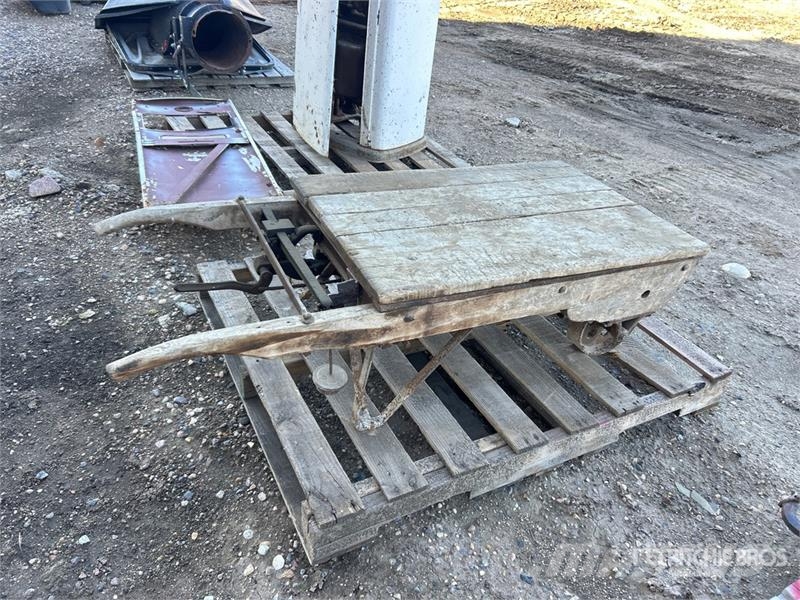 Antique Wooden Platform Scale Kamionske vage