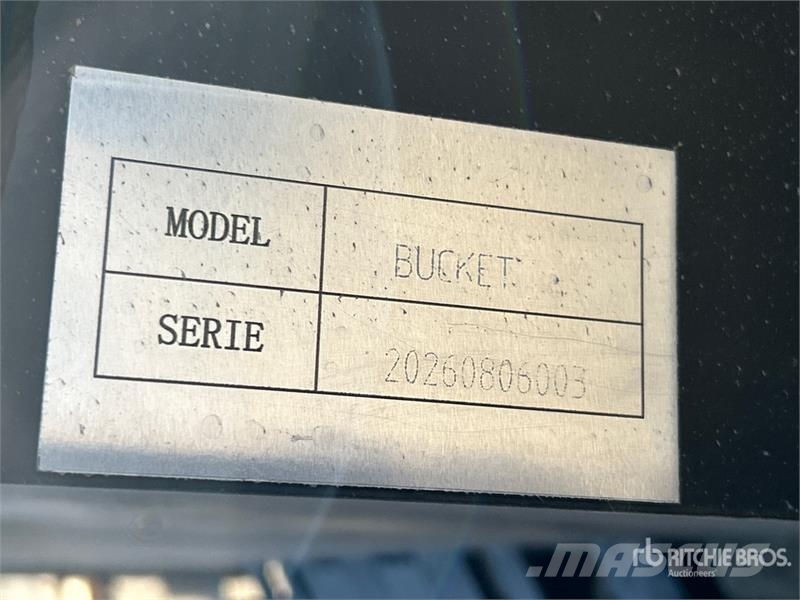 Anton Equipment Bucket 72 in Skid Steer Bucket (Un Κουβάδες