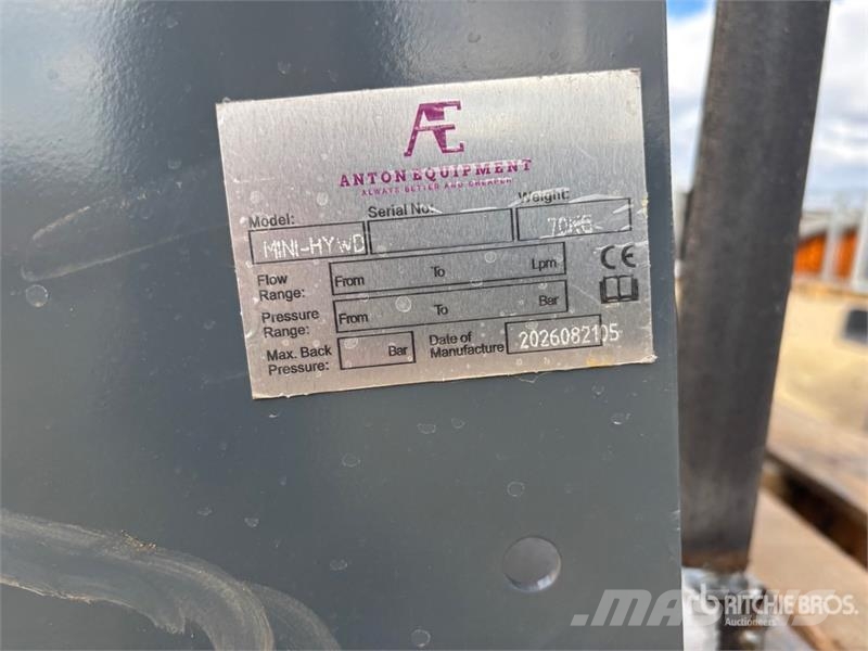 Anton Equipment MINI-HYWD 47 in Skid Steer Bucket Buckets