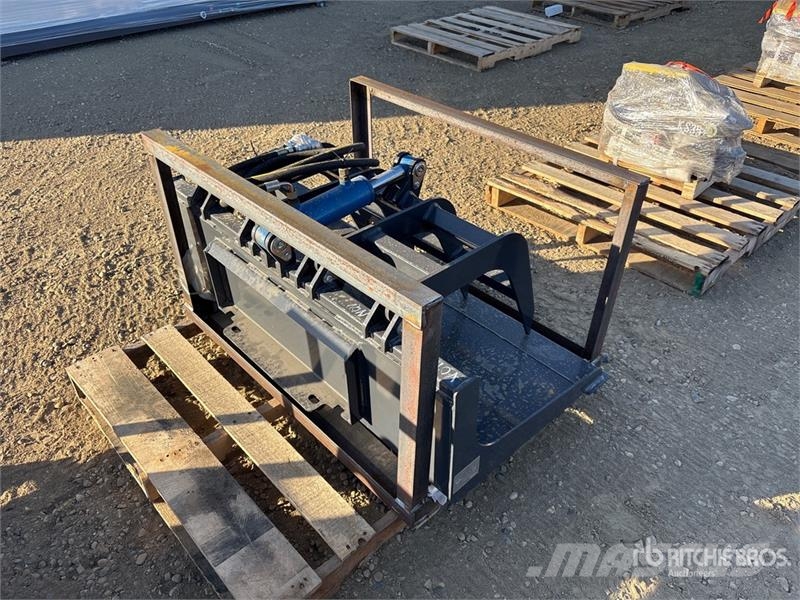 Anton Equipment Mini-HYBZ 49 in Skid Steer Grapple Grappin