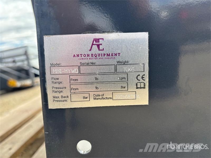  Anton Equipment MINI-HYWD 47 in Skid Steer Bucket  Buckets