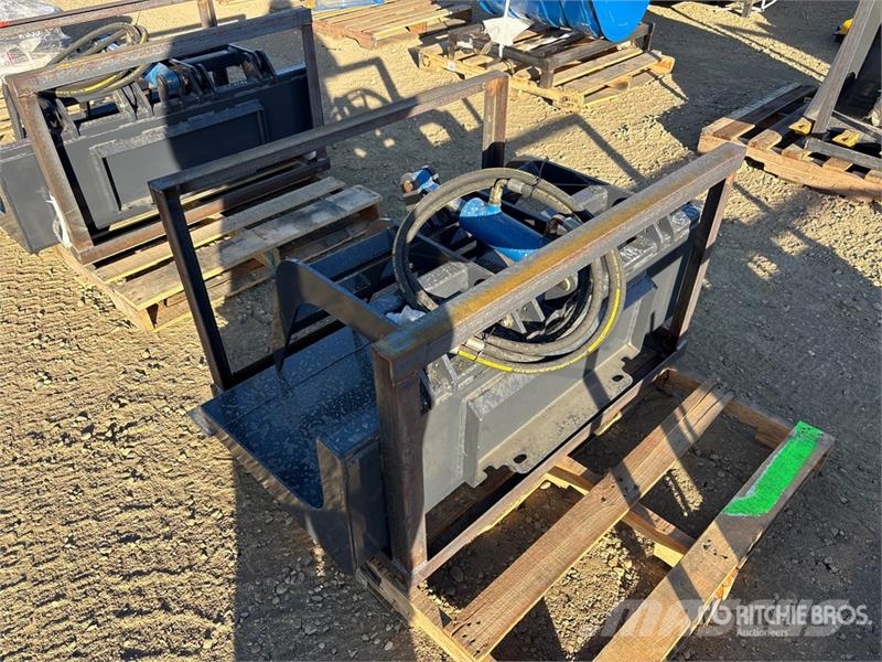 Anton Equipment MINI-HYWD 49 in Skid Steer Grapple Grappin