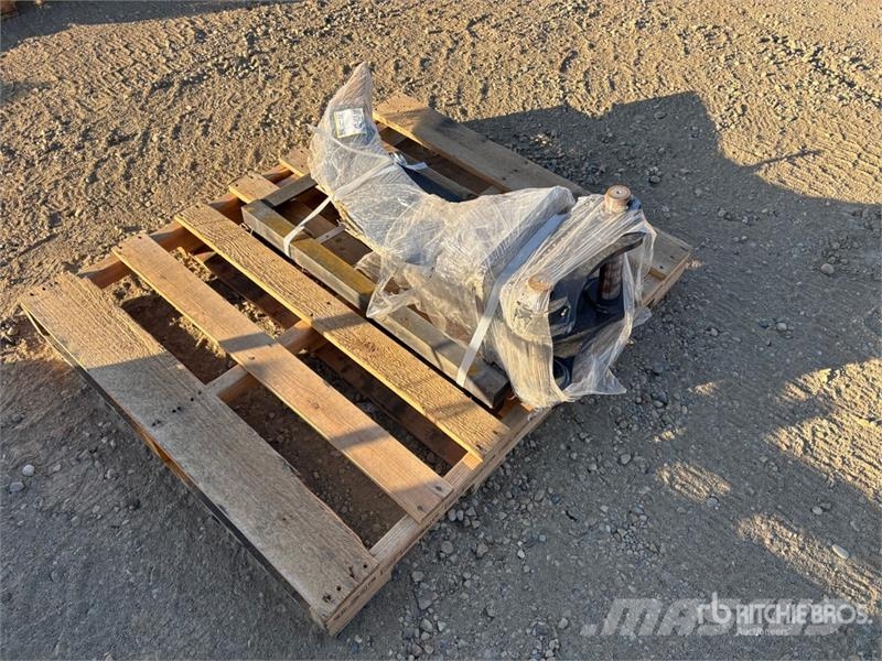  Anton Equipment STQ-CAT305 36 in Excavator Ripper  Spulchniarki