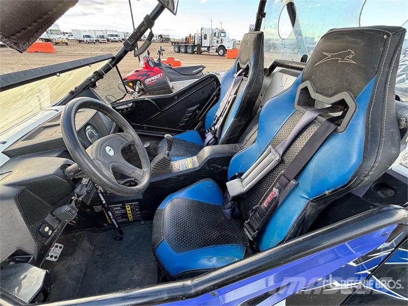 Arctic Cat 4x4 Side By Side سيارات