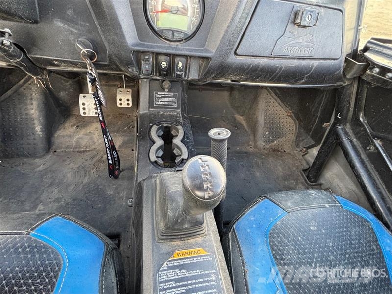 Arctic Cat 4x4 Side By Side سيارات