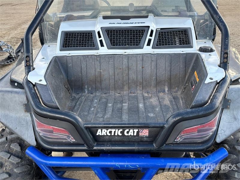 Arctic Cat 4x4 Side By Side سيارات
