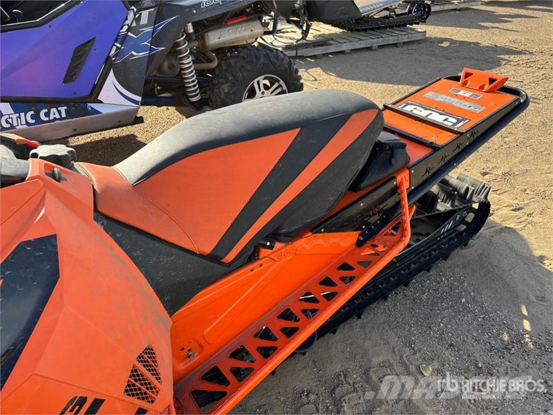 Arctic Cat Snowmobile Motoros szánok