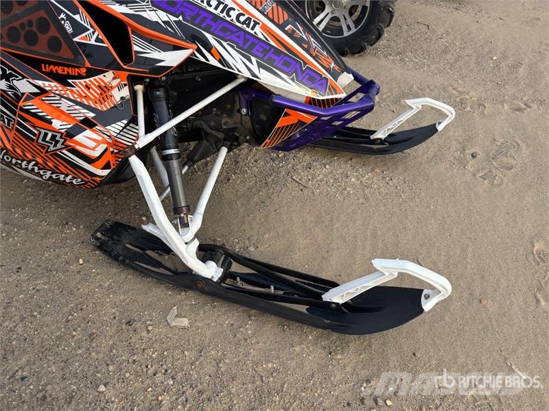 Arctic Cat Snowmobile Motoros szánok