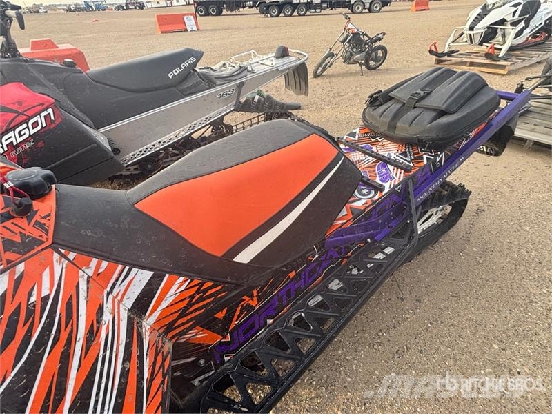 Arctic Cat Snowmobile Motoros szánok