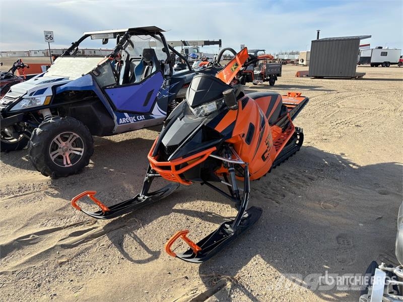 Arctic Cat Snowmobile Motoros szánok