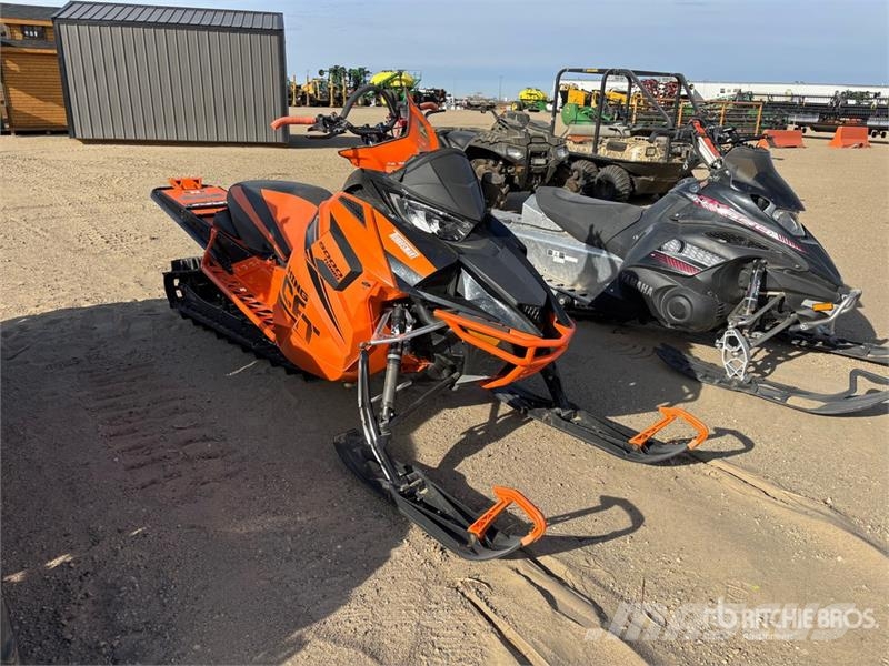 Arctic Cat Snowmobile Motoros szánok