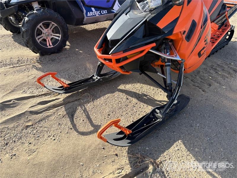 Arctic Cat Snowmobile Motoros szánok