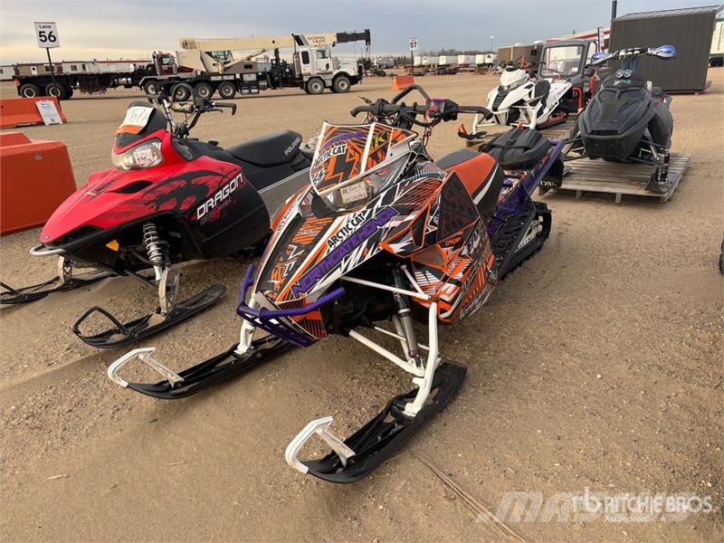 Arctic Cat Snowmobile Motoros szánok