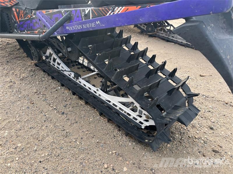 Arctic Cat Snowmobile Motoros szánok