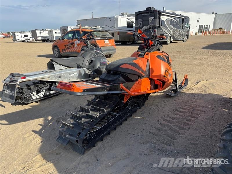 Arctic Cat Snowmobile Motoros szánok