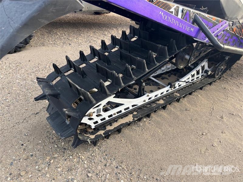 Arctic Cat Snowmobile Motoros szánok