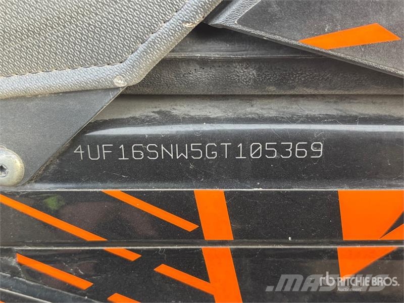 Arctic Cat Snowmobile Motoros szánok