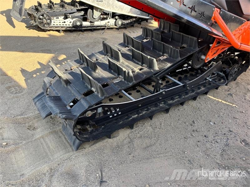 Arctic Cat Snowmobile Motoros szánok