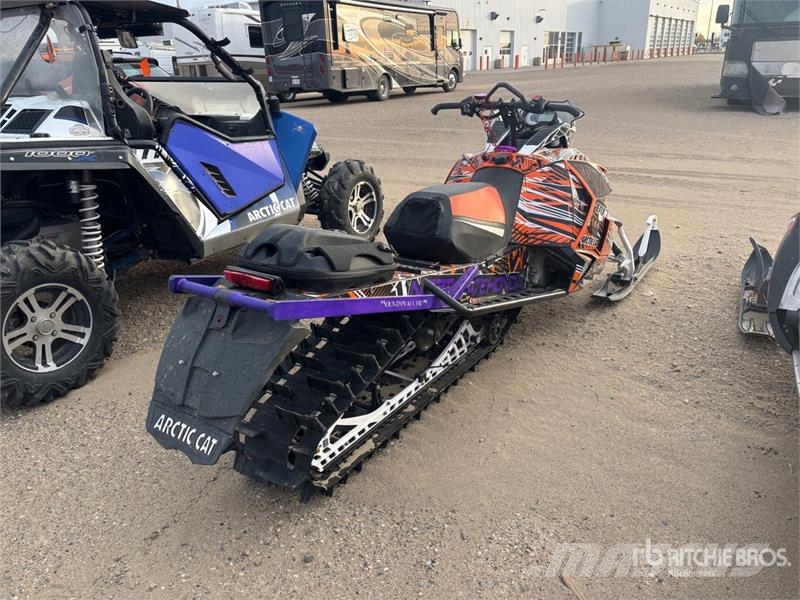 Arctic Cat Snowmobile Motoros szánok
