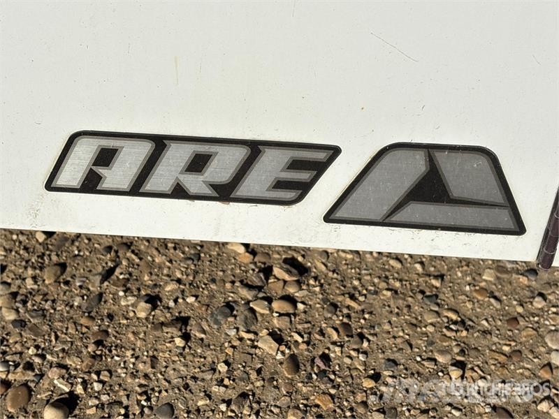  ARE DCU Truck Cap Kabine i unutrašnjost