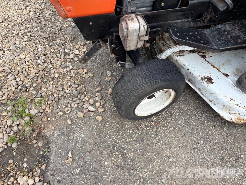 Ariens GT18 4x2 Ride-On Lawn Mower Mobil çim biçme makineleri