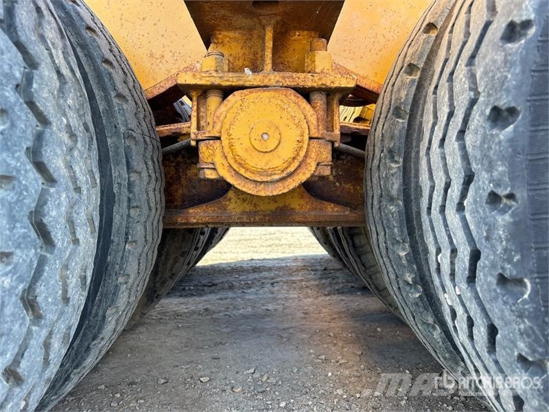 Arnes 16-Wheel Lowboy Trailer Низкорамные прицепы