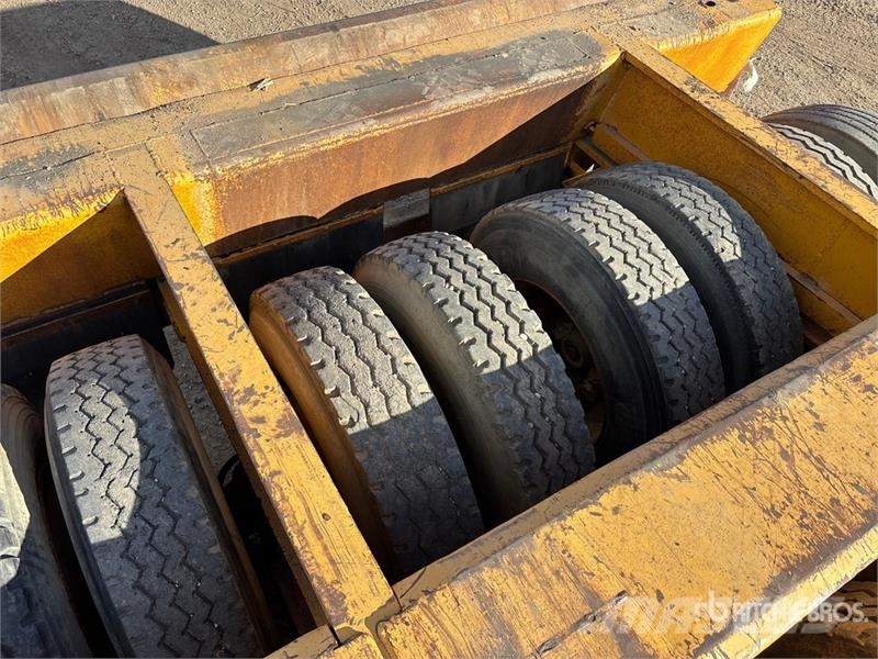 Arnes 16-Wheel Lowboy Trailer Низкорамные прицепы