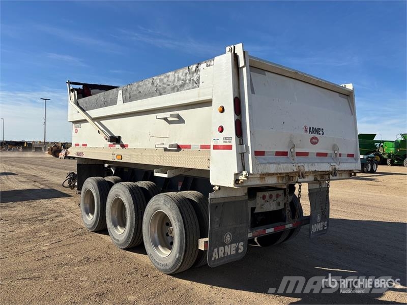 Arnes 17 ft Tri/A Pup Dump Trailer Самоскиди