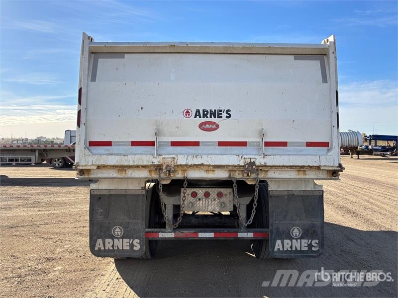 Arnes 17 ft Tri/A Pup Dump Trailer Самоскиди