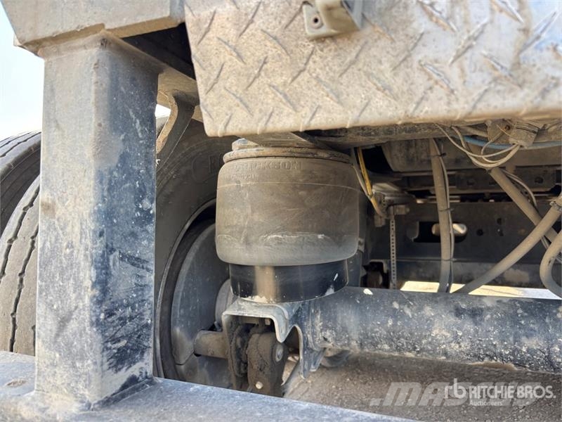 Arnes 17 ft Tri/A Pup Dump Trailer Самоскиди