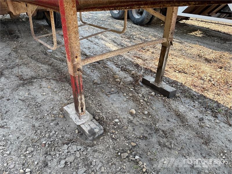 Arnes 27 ft T/A Armour Rock End Dump Trailer Przyczepy wywrotki