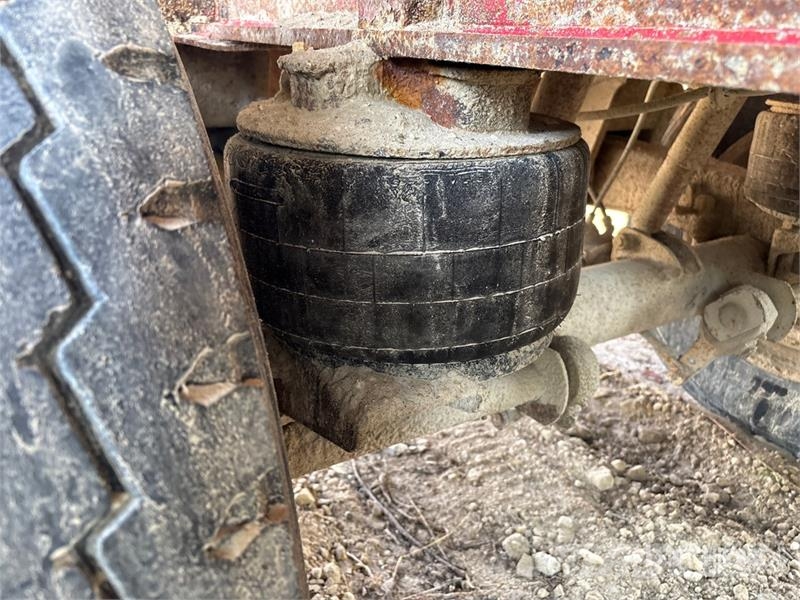 Arnes 27 ft T/A Armour Rock End Dump Trailer Przyczepy wywrotki