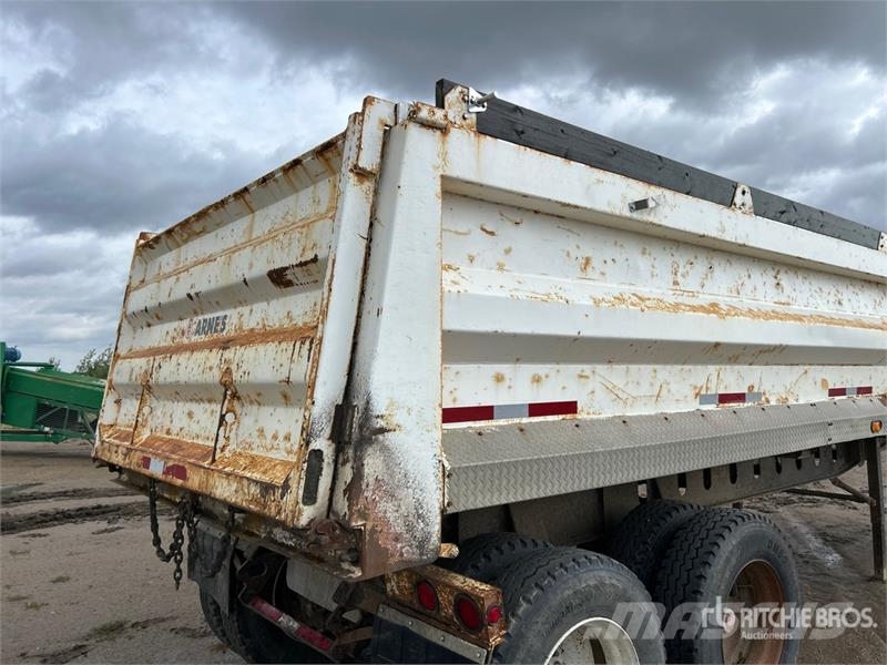 Arnes 30 ft T/A End Dump Trailer Kipper
