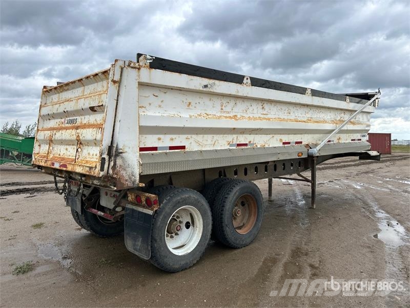 Arnes 30 ft T/A End Dump Trailer Kipper
