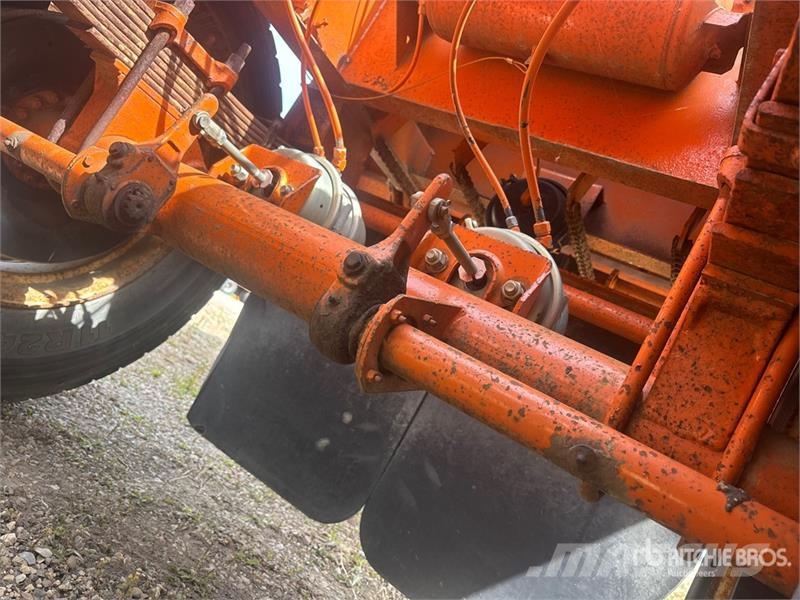 Arnes 31 ft T/A Belly Dump Trailer Kiper prikolice