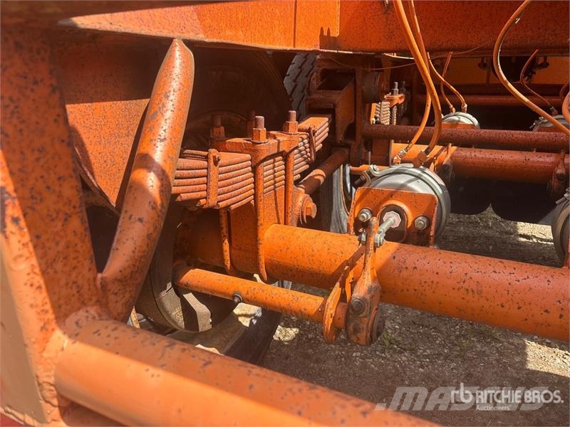 Arnes 31 ft T/A Belly Dump Trailer Kiper prikolice
