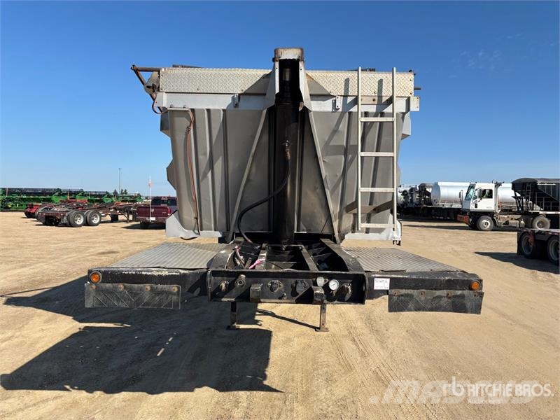 Arnes 31 ft Tri/A End Dump Trailer Самоскиди
