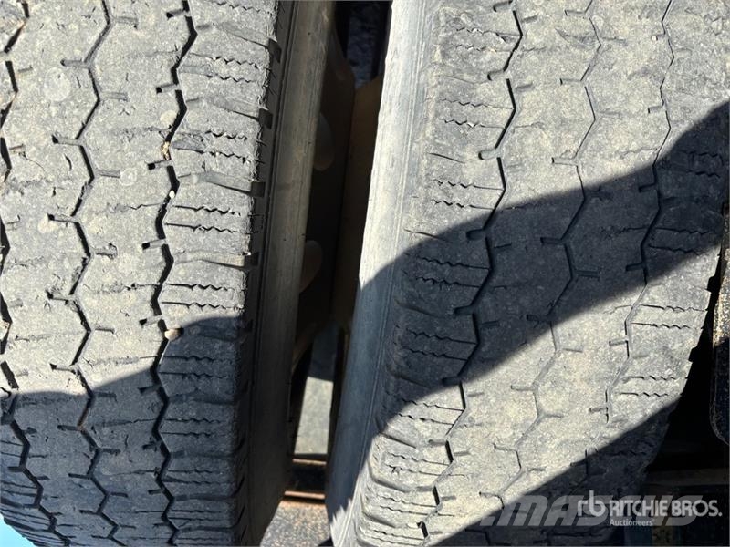 Arnes 31 ft Tri/A End Dump Trailer Самоскиди
