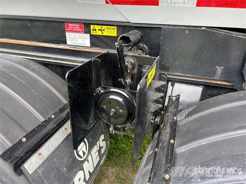 Arnes 33 ft Tri/A End Dump Trailer Kipper