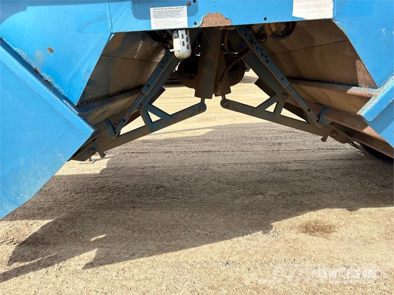 Arnes 36 ft Tri/A Belly Dump Trailer Kipper