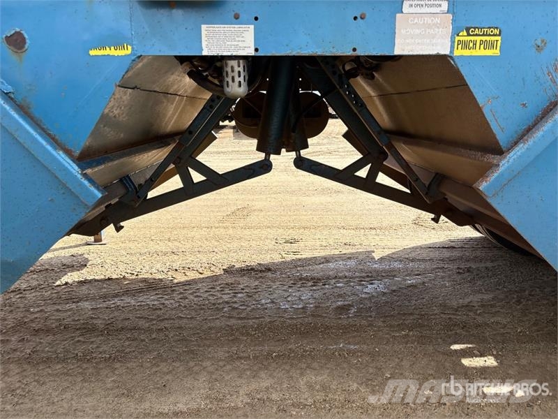 Arnes 36 ft Tri/A Belly Dump Trailer Kipper