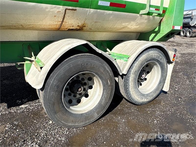 Arnes Quad/A Pup End Dump Trailer Reboques basculantes