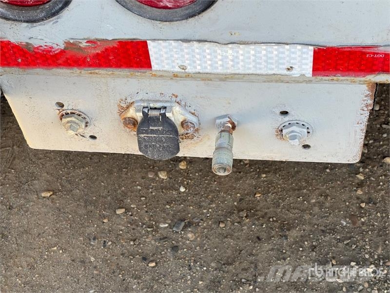 Arnes Tri/A Heavy Spec Lowboy Trailer Góndola de cama rebajada