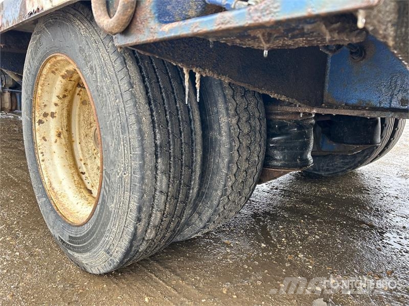 Arrow 40 t Tri/A 52 ft - 60 ft Extendable Trombone Step Low loaders