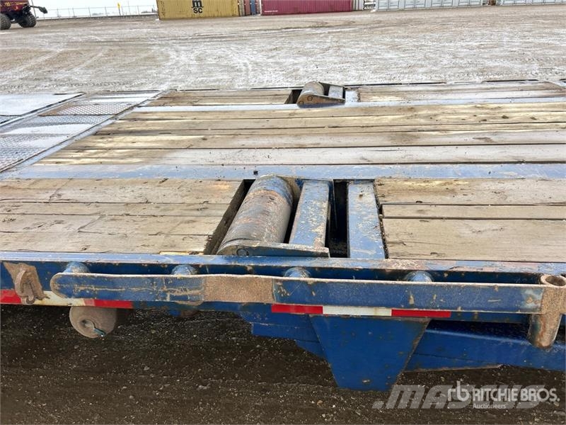 Arrow 40 t Tri/A 52 ft - 60 ft Extendable Trombone Step Low loaders