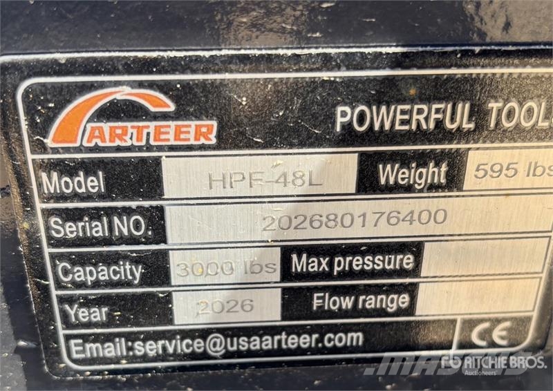 Arteer HPF-48L 48 in Hydraulic Skid Steer Forks (Unused) Widły